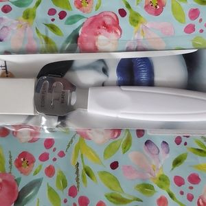 $5 ADD-ON- New- Foot Callus Shaver Tool with an extra blade included